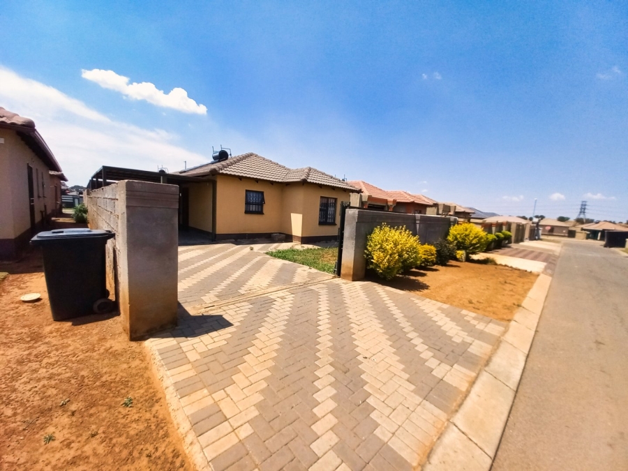 3 Bedroom Property for Sale in Windmill Park Gauteng