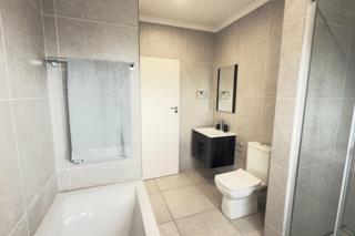 3 Bedroom Property for Sale in Greenstone Hill Gauteng