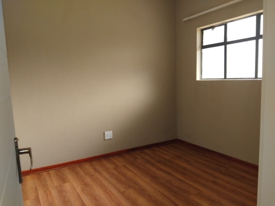 3 Bedroom Property for Sale in Glen Austin Gauteng