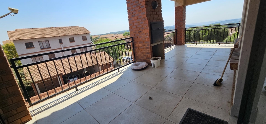 3 Bedroom Property for Sale in Country View Estate Gauteng