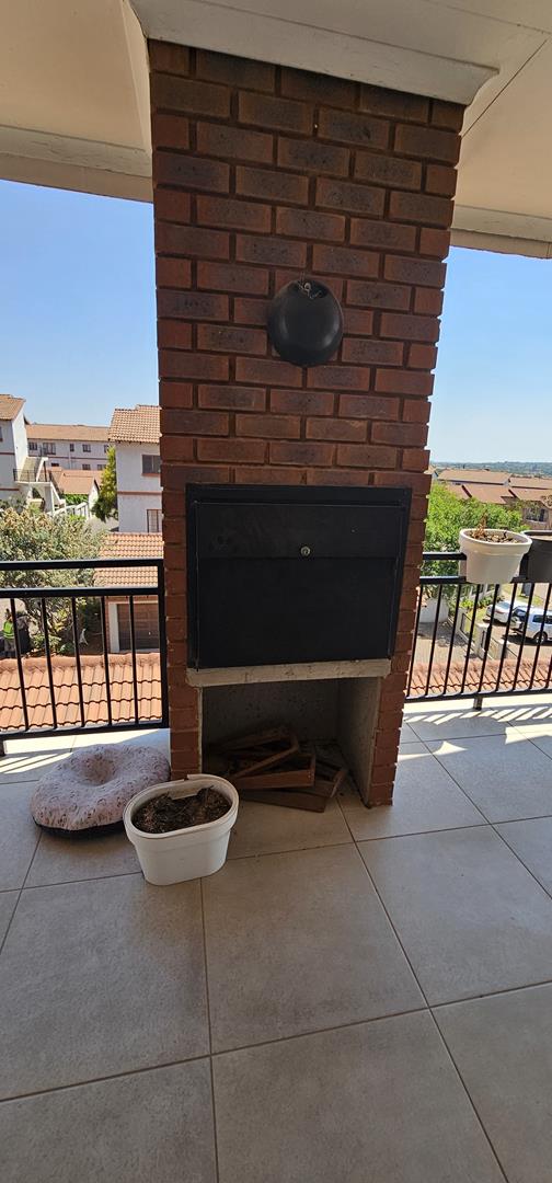 3 Bedroom Property for Sale in Country View Estate Gauteng