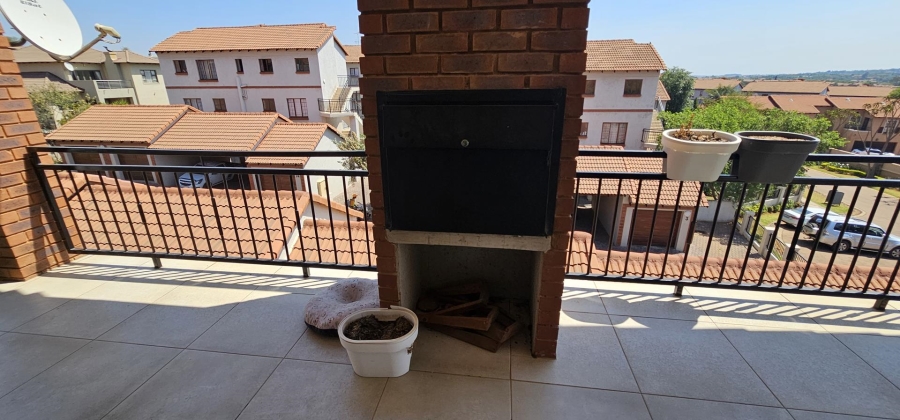 3 Bedroom Property for Sale in Country View Estate Gauteng
