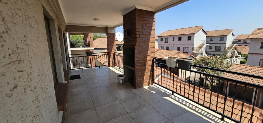 3 Bedroom Property for Sale in Country View Estate Gauteng