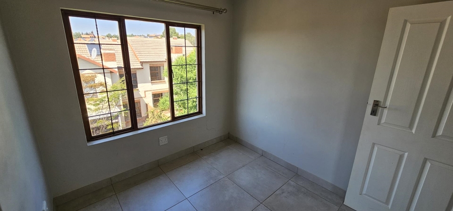 3 Bedroom Property for Sale in Country View Estate Gauteng