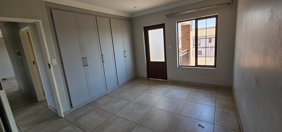 3 Bedroom Property for Sale in Country View Estate Gauteng