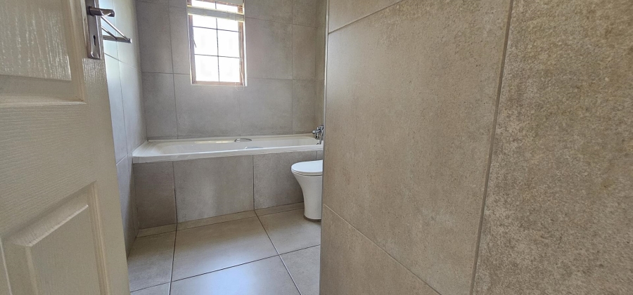 3 Bedroom Property for Sale in Country View Estate Gauteng