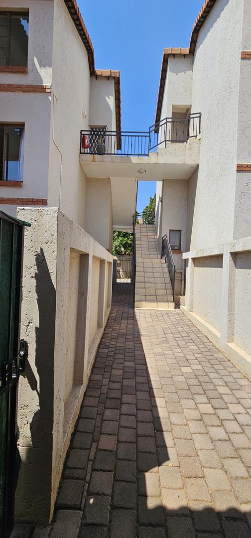 3 Bedroom Property for Sale in Country View Estate Gauteng
