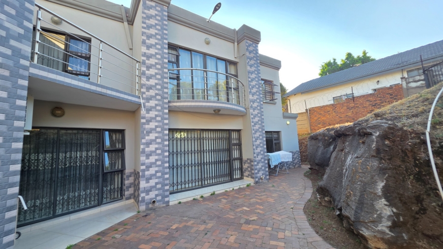 To Let 4 Bedroom Property for Rent in Christoburg Gauteng