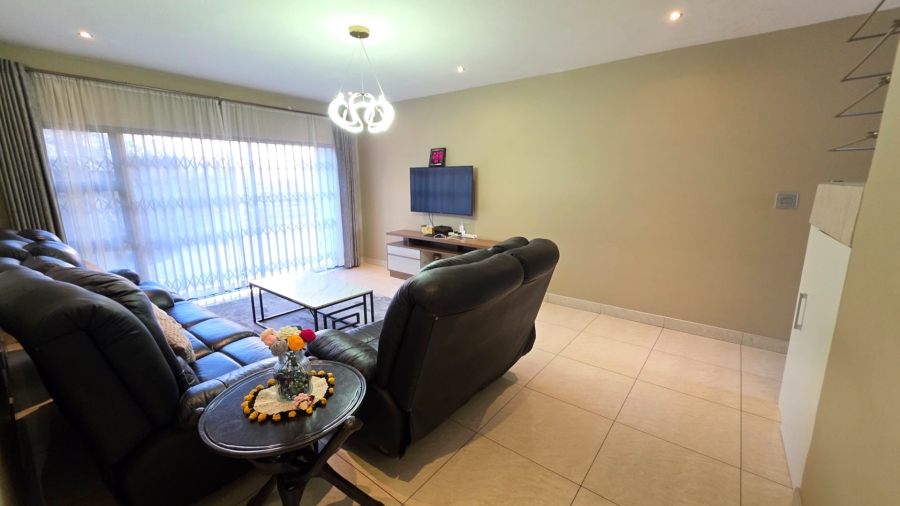 To Let 4 Bedroom Property for Rent in Christoburg Gauteng