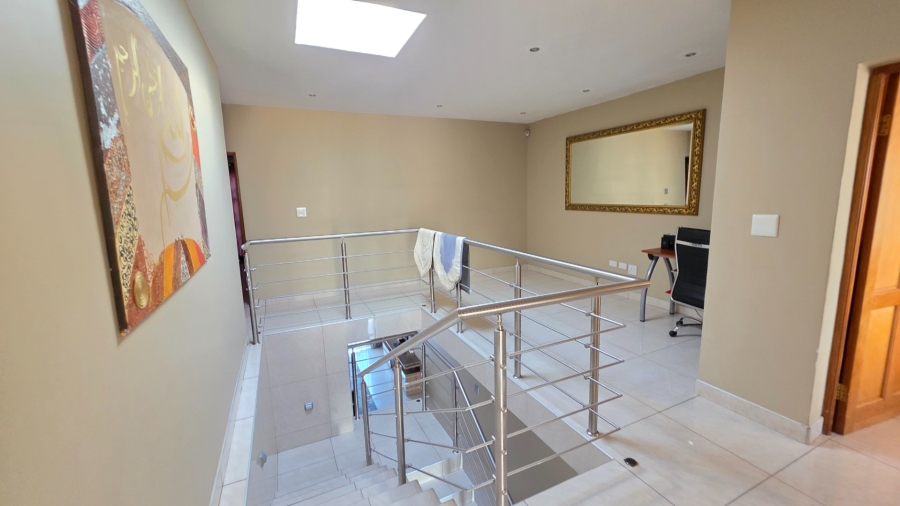 To Let 4 Bedroom Property for Rent in Christoburg Gauteng