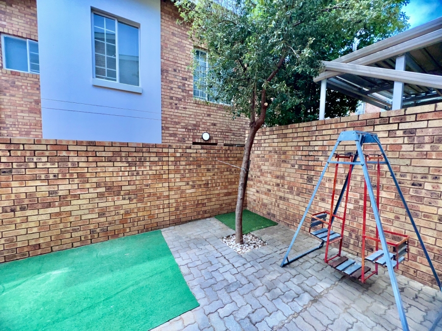 2 Bedroom Property for Sale in Hazeldean Gauteng