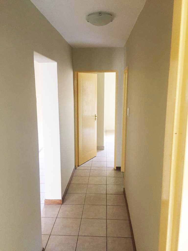 2 Bedroom Property for Sale in Halfway Gardens Gauteng