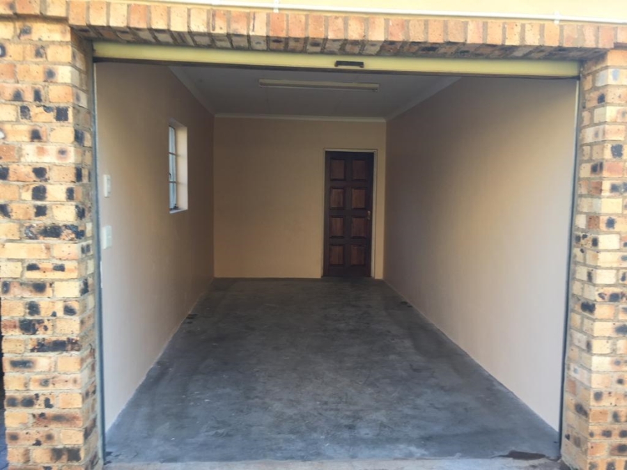 2 Bedroom Property for Sale in Halfway Gardens Gauteng