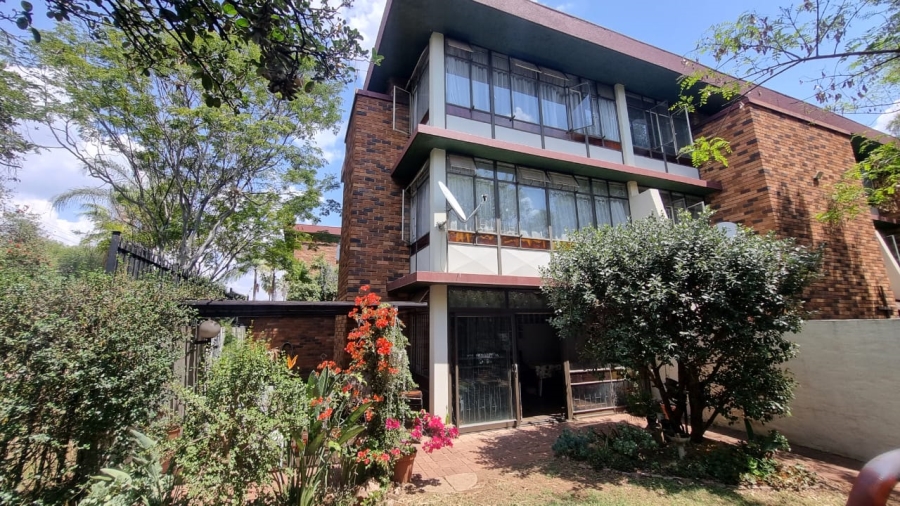 2 Bedroom Property for Sale in Queenswood Gauteng