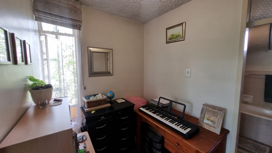 2 Bedroom Property for Sale in Queenswood Gauteng