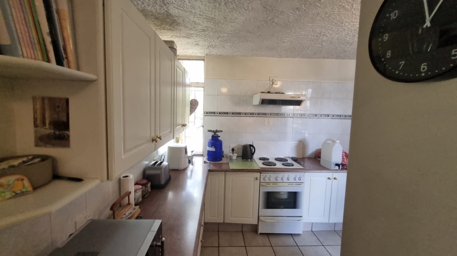 2 Bedroom Property for Sale in Queenswood Gauteng