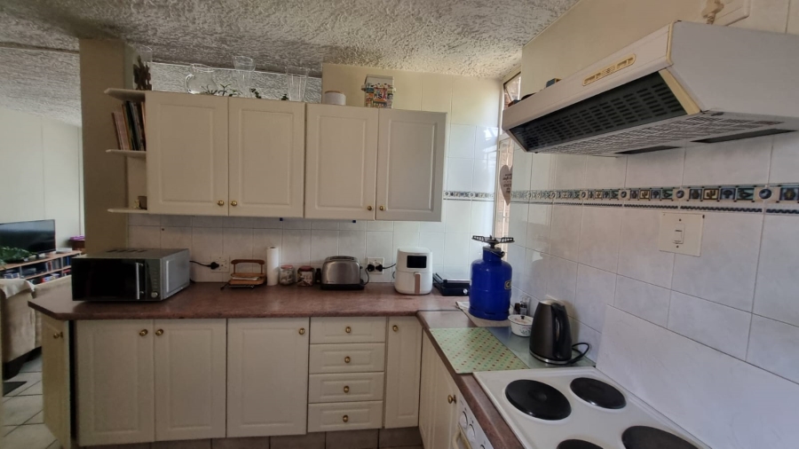 2 Bedroom Property for Sale in Queenswood Gauteng