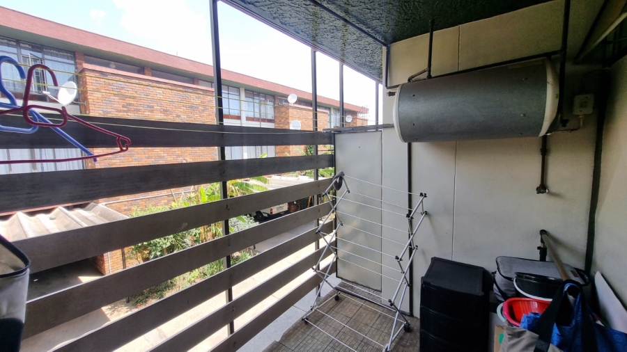 2 Bedroom Property for Sale in Queenswood Gauteng