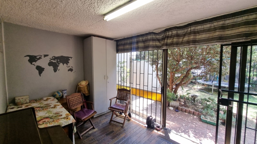 2 Bedroom Property for Sale in Queenswood Gauteng