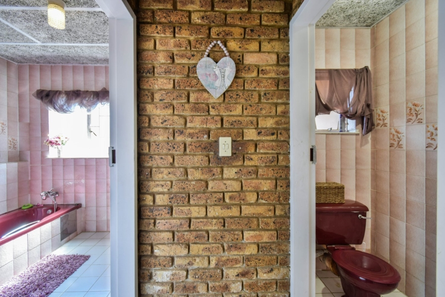 4 Bedroom Property for Sale in Theresa Park Gauteng