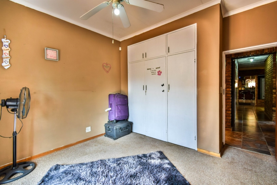 4 Bedroom Property for Sale in Theresa Park Gauteng