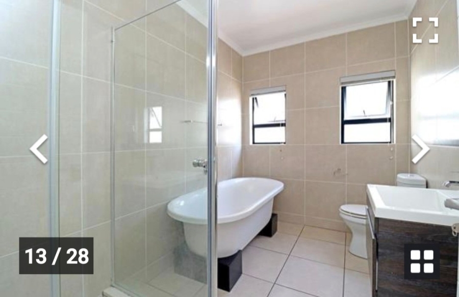 2 Bedroom Property for Sale in Greenstone Hill Gauteng