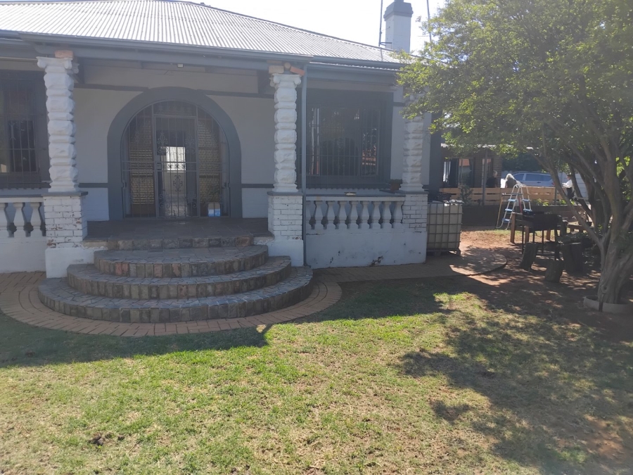 5 Bedroom Property for Sale in Primrose East Gauteng
