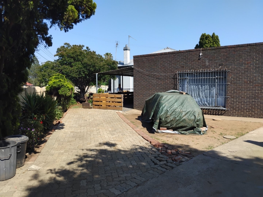 5 Bedroom Property for Sale in Primrose East Gauteng