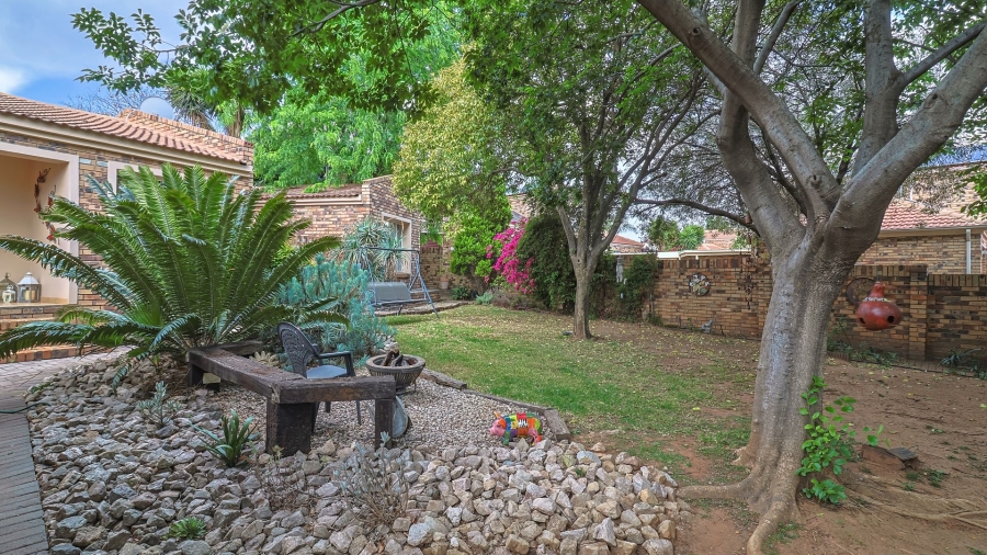 3 Bedroom Property for Sale in Radiokop Gauteng