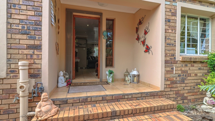 3 Bedroom Property for Sale in Radiokop Gauteng