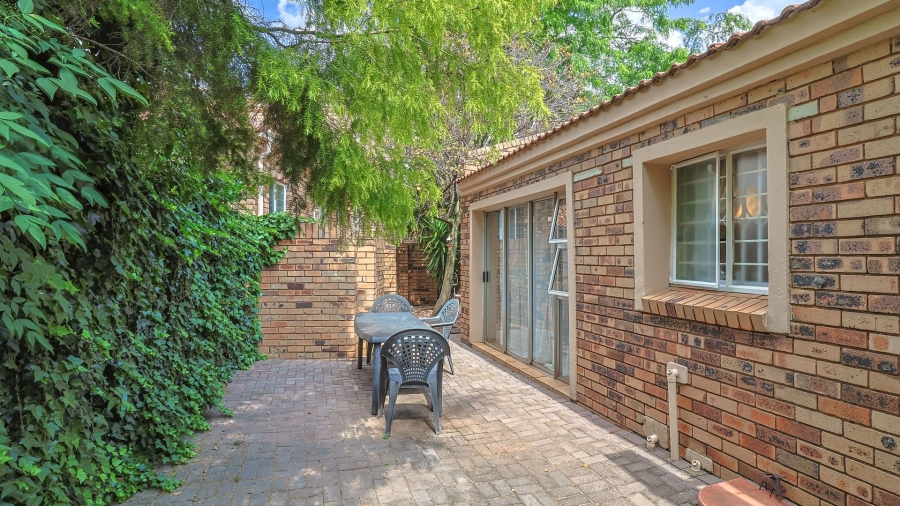 3 Bedroom Property for Sale in Radiokop Gauteng