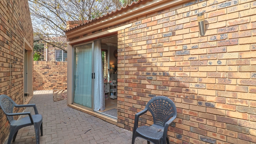 3 Bedroom Property for Sale in Radiokop Gauteng
