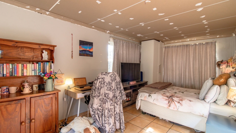 3 Bedroom Property for Sale in Radiokop Gauteng