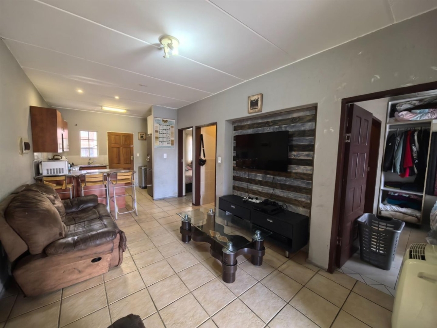2 Bedroom Property for Sale in Comet Gauteng