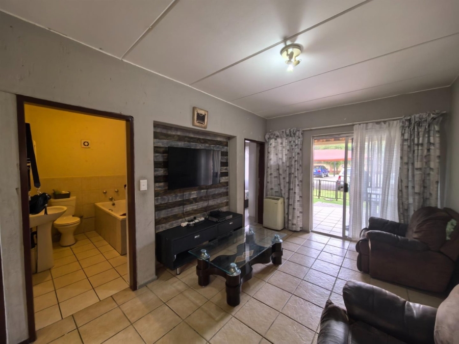 2 Bedroom Property for Sale in Comet Gauteng
