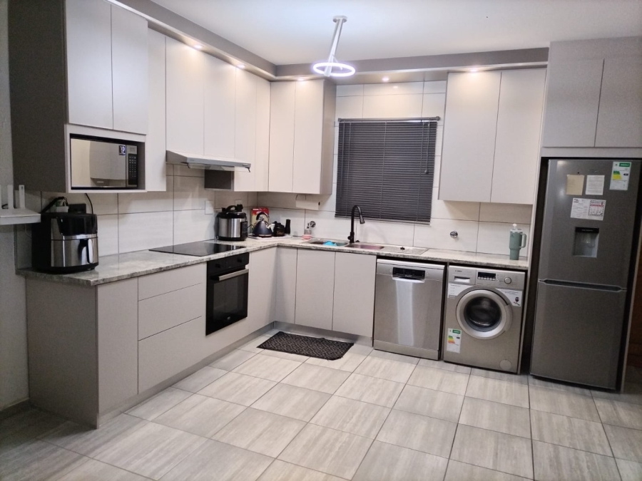 2 Bedroom Property for Sale in Aloe Place Gauteng