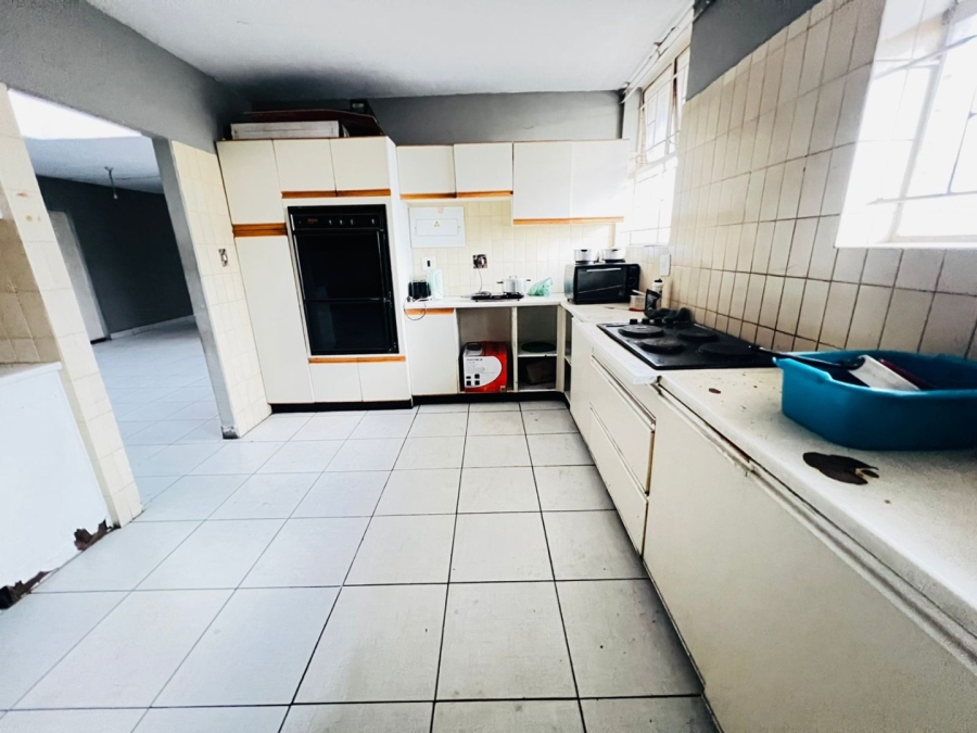 5 Bedroom Property for Sale in Pretoria Gauteng