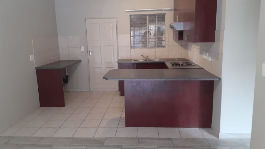 To Let 2 Bedroom Property for Rent in North Riding Gauteng
