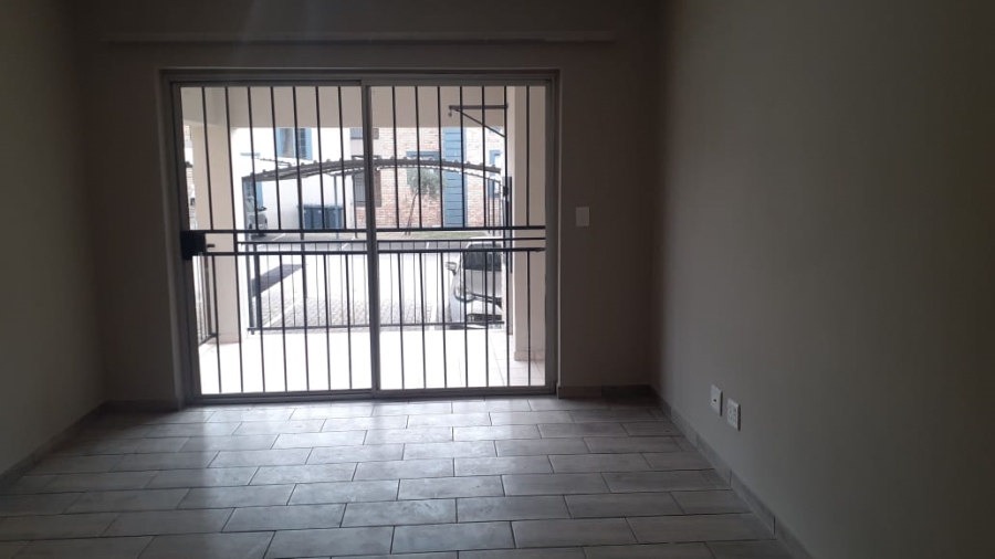 To Let 2 Bedroom Property for Rent in North Riding Gauteng