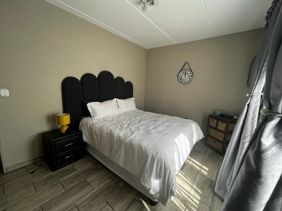 To Let 2 Bedroom Property for Rent in North Riding Gauteng