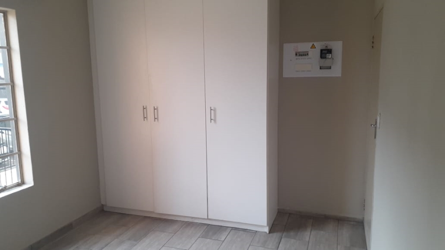 To Let 2 Bedroom Property for Rent in North Riding Gauteng