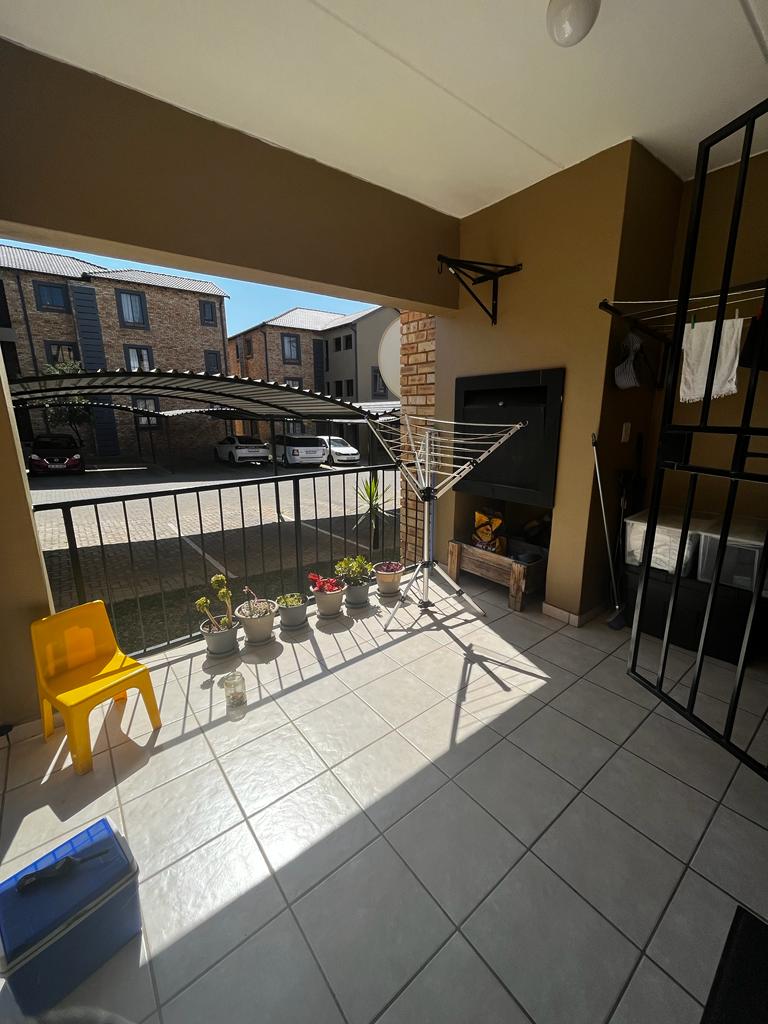 To Let 2 Bedroom Property for Rent in North Riding Gauteng