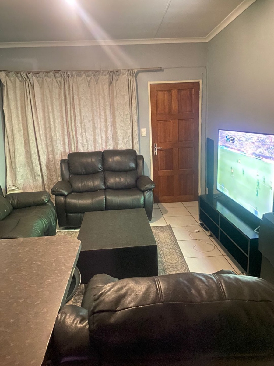2 Bedroom Property for Sale in Elspark Gauteng