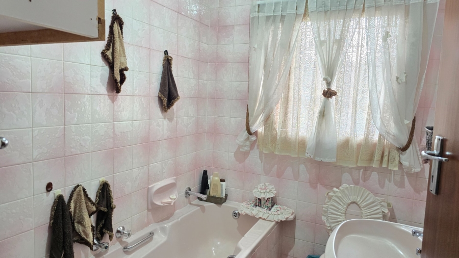 3 Bedroom Property for Sale in The Orchards Gauteng
