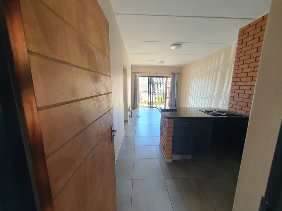 2 Bedroom Property for Sale in Vorna Valley Gauteng