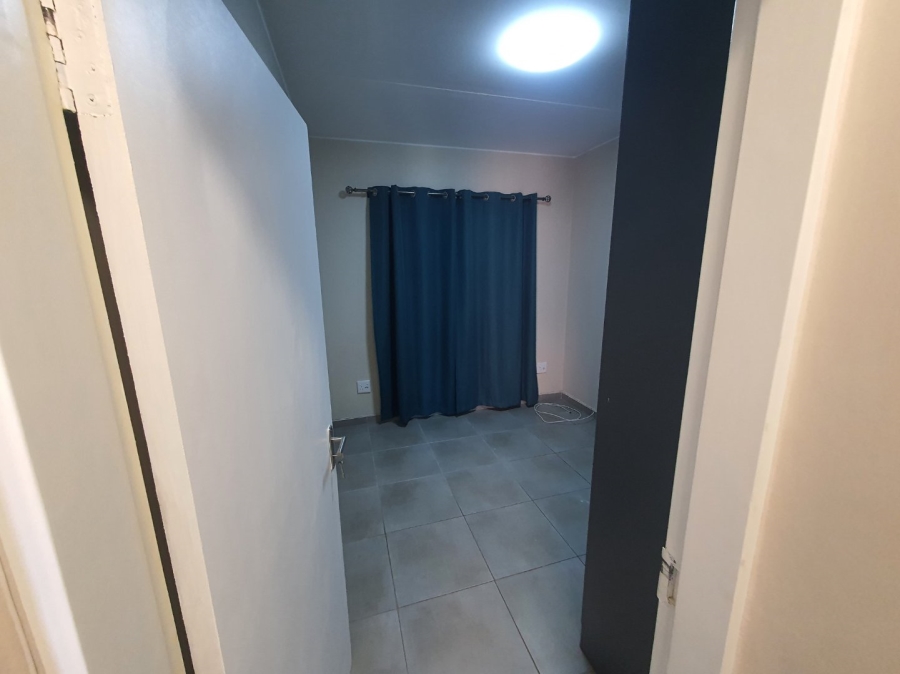 2 Bedroom Property for Sale in Vorna Valley Gauteng