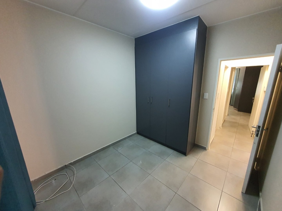 2 Bedroom Property for Sale in Vorna Valley Gauteng