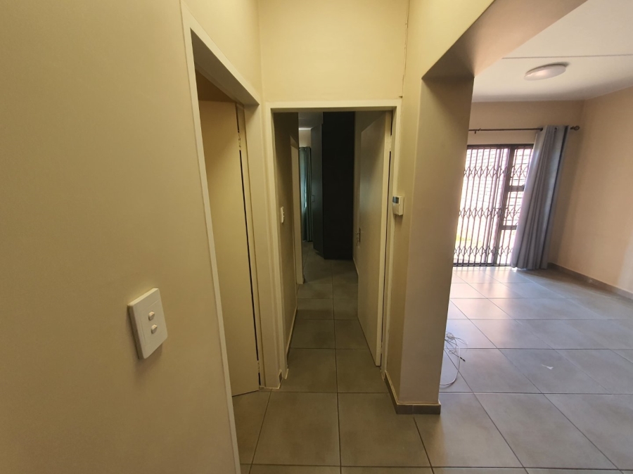 2 Bedroom Property for Sale in Vorna Valley Gauteng
