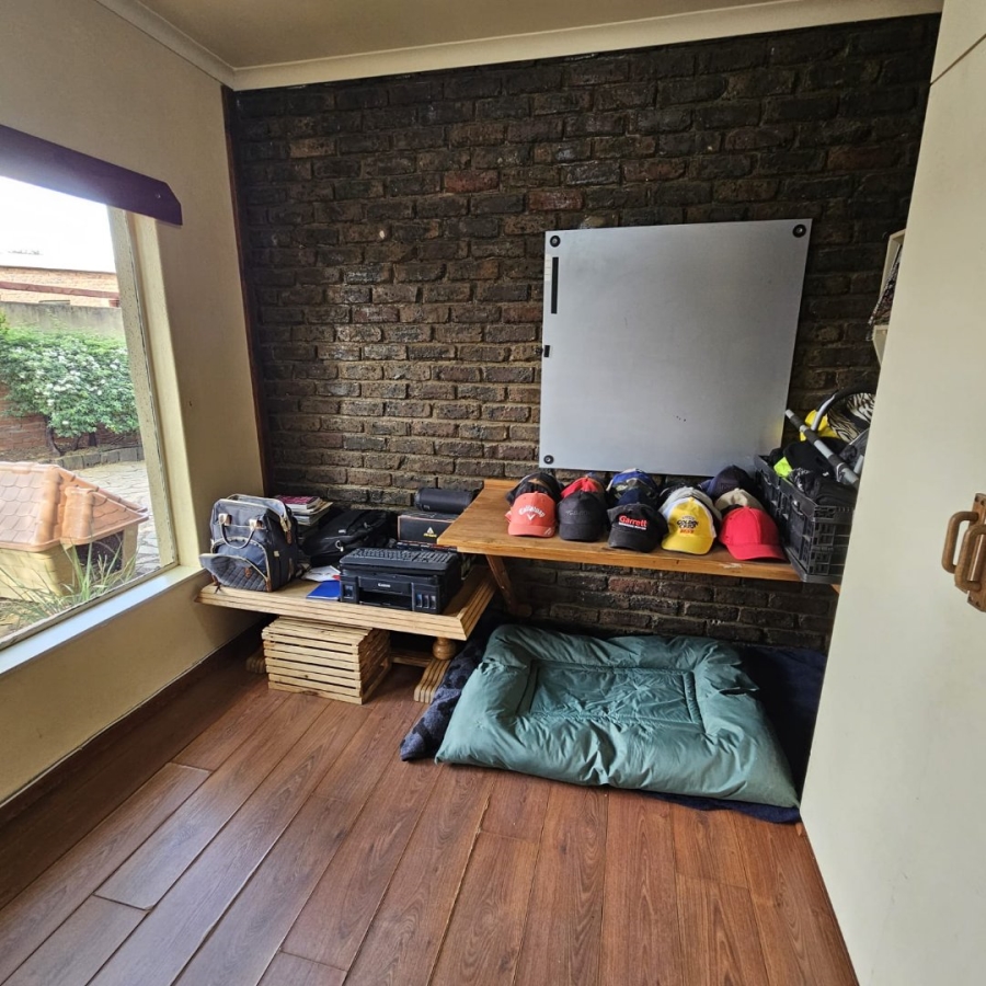 3 Bedroom Property for Sale in Visagie Park Gauteng