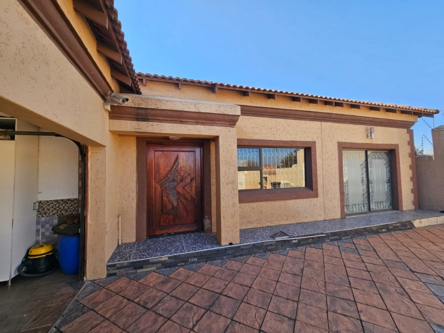 4 Bedroom Property for Sale in Visagie Park Gauteng